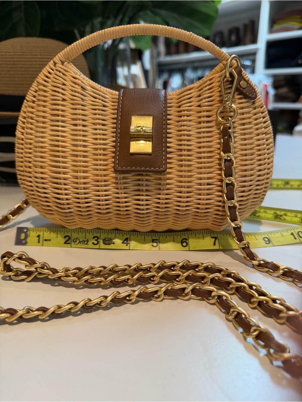 J. McLaughlin Wicker Crossbody in Tan with Gold Chain - Picture 4 of 11